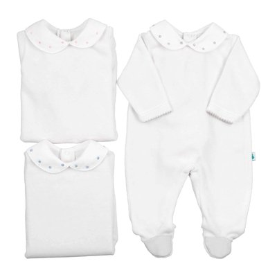 Babygrows de bebé em piquet de cor azul, rosa e cinzento.