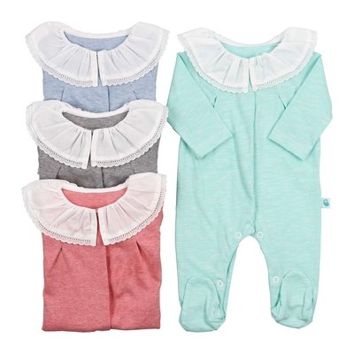 Babygrows de bebé em algodão com gola em tecido.