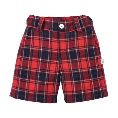 Calções para bebé e criança com padrão xadrez vermelho e azul marinho. Destaques de texto salientam algumas características: 100% algodão; forro interior; presilhas e bolsos do lado; fecho de correr; elástico interior.