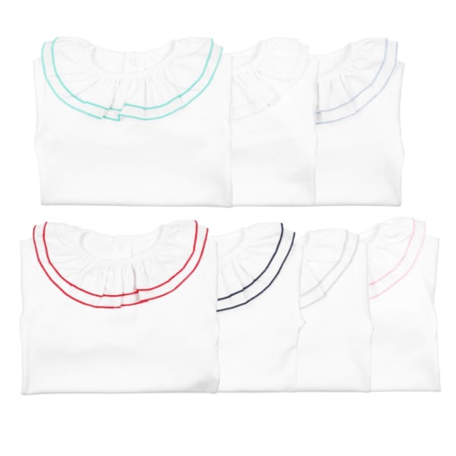 Conjunto de sete camisolas de bebé com gola dupla.