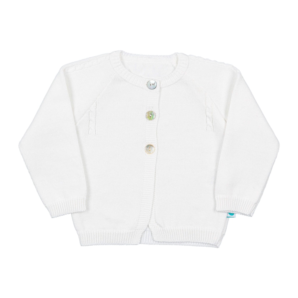 Vista de Frente de um casaco branco crú para bebé, em malha 100% algodão.