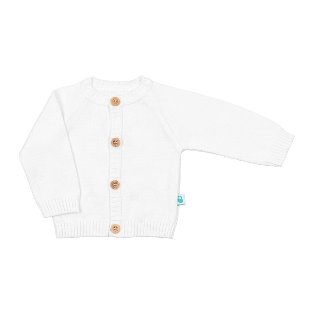 Frente de casaco de malha de bebé 100% algodão de cor branca com botões de madeira.