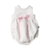 Fofo de bebé feito em tecido piquet branco com fita de cetim rosa.