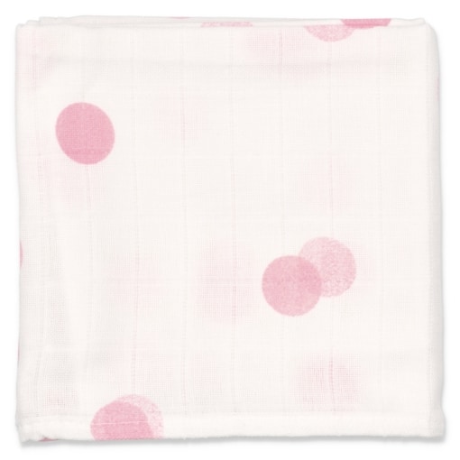 Fralda de pano para bebé com fundo branco e bolas rosa claro.