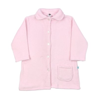 Roupão para bebé e criança na cor rosa. Destaques de texto salientam algumas características: 100% poliéster; manga comprida; gola de lapela; botões de massa.
