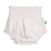 Tapa fraldas de bebé branco com pintas rosa. É feito em algodão e tem elástico na cintura e nas pernas.