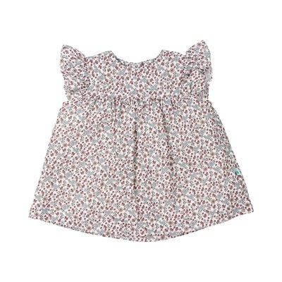 Vestido para bebé de manga curta feito em tecido de algodão com estampado de flores. Tem folhos nas mangas. 